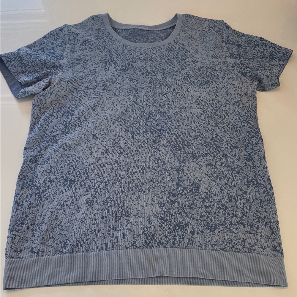 Lululemon swiftly breathe relaxed fit shirt - Blue Patterned